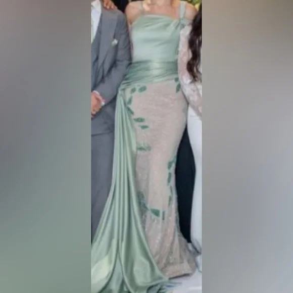 Beautiful custom made Tabja gown sage green with side skirt size4-6 - Picture 2 of 5